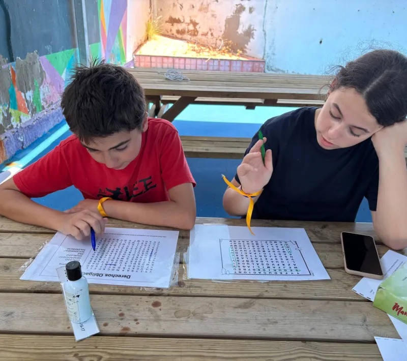 Estudiantes de secundaria durante actividad de sensibilización.