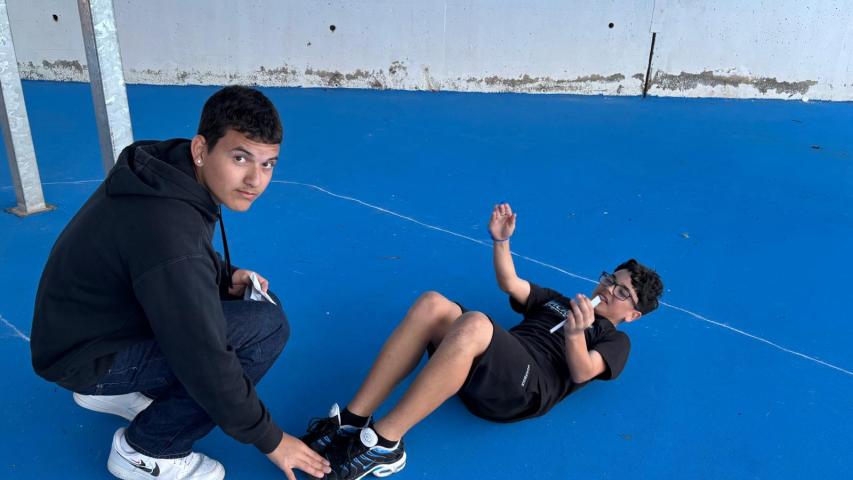 Estudiantes de secundaria durante actividad de sensibilización.
