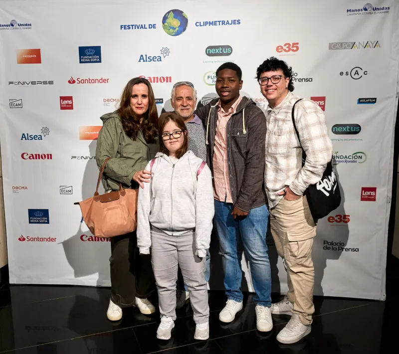 Participantes y asistentes a la Gala Nacional de Clipmetrajes en la categoría Escuelas que volaron desde Gran Canaria a Madrid.