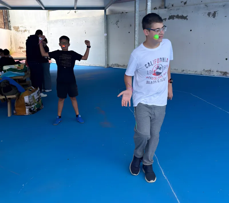 Estudiantes de secundaria durante actividad de sensibilización.