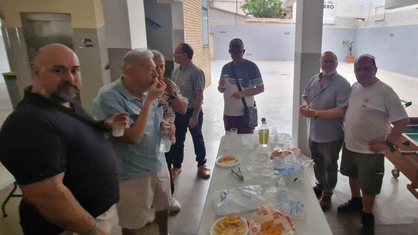 Aperitivo solidario en Benetússer Manos Unidas Valencia