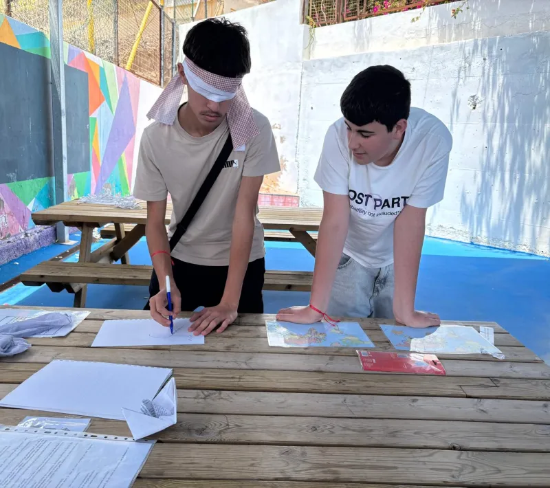 Estudiantes de secundaria durante actividad de sensibilización.
