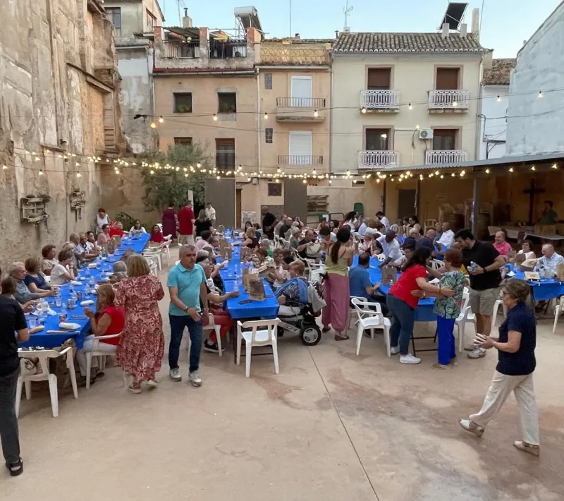 Cena solidaria en Requena