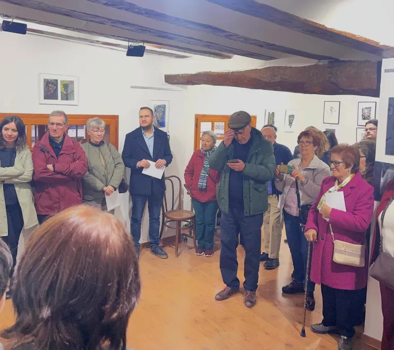 Exposición benéfica para Manos Unidas en Requena