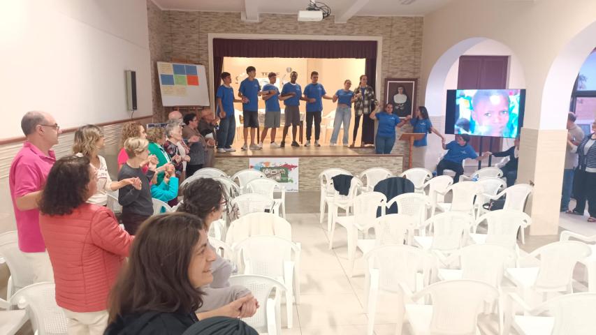 Momento de la obra de teatro de las V Jornadas por un Mundo Mejor celebradas en Telde, Gran Canaria.