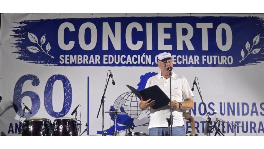 Momento del concierto en el IES Santo Tomás de Aquino de Puerto del Rosario en Fuerteventura.