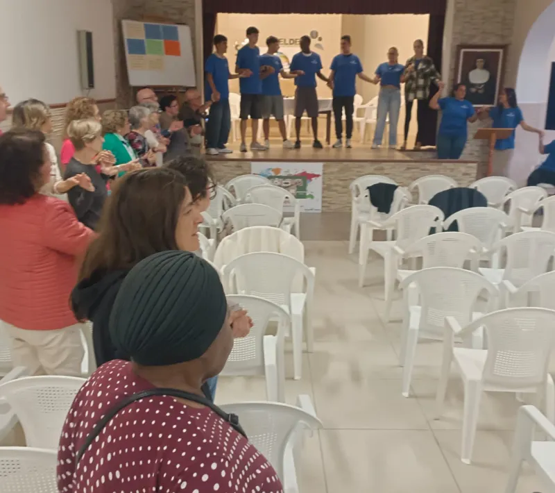 Momento de la obra de teatro de las V Jornadas por un Mundo Mejor celebradas en Telde, Gran Canaria.