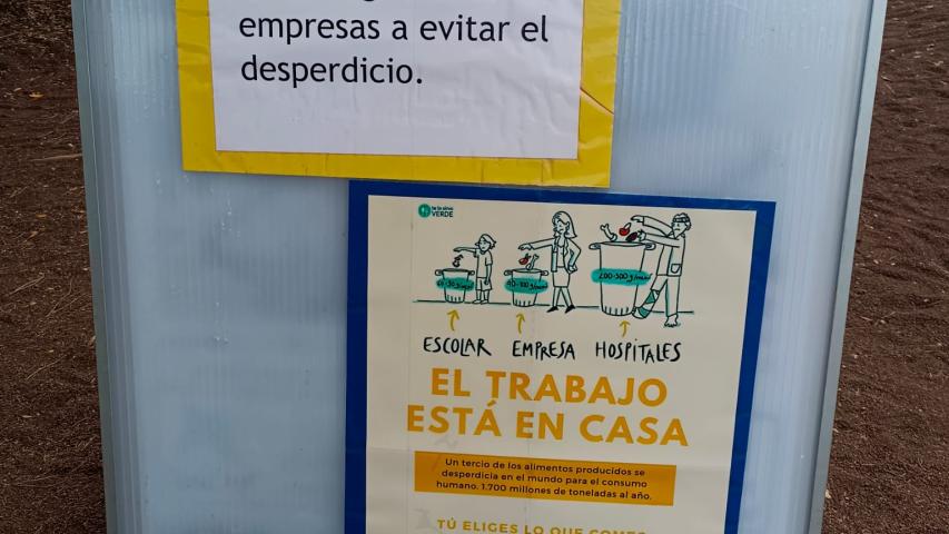 Exposición temática en centro educativo.
