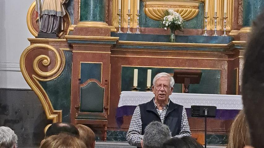Momento de una ponencia de Manos Unidas Las Palmas.