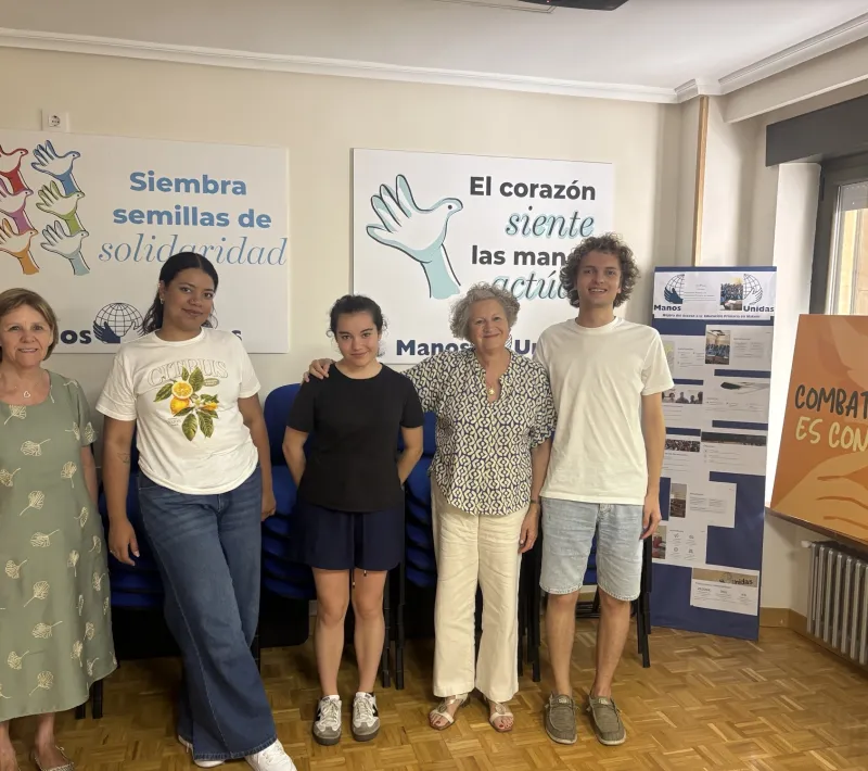 Manos Unidas Salamanca recibe a la Fundación FABRE