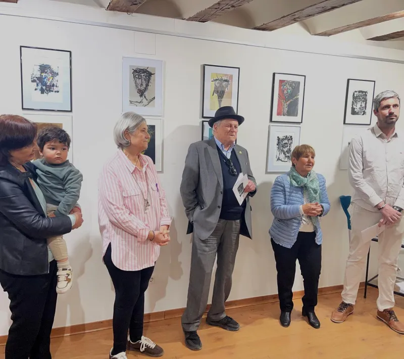 Exposición benéfica para Manos Unidas en Requena