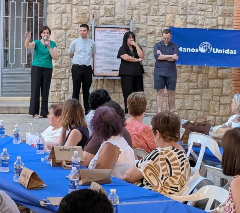 cena solidaria en Requena San Antonio de Requena a favor de Manos Unidas