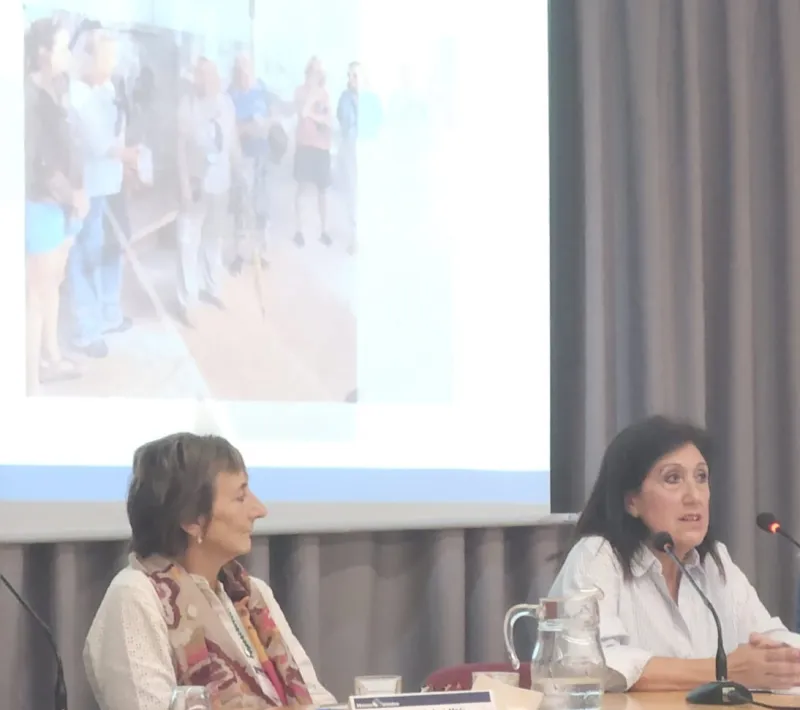 Momento de la ponencia de la voluntaria de Mondoñedo-Ferrol