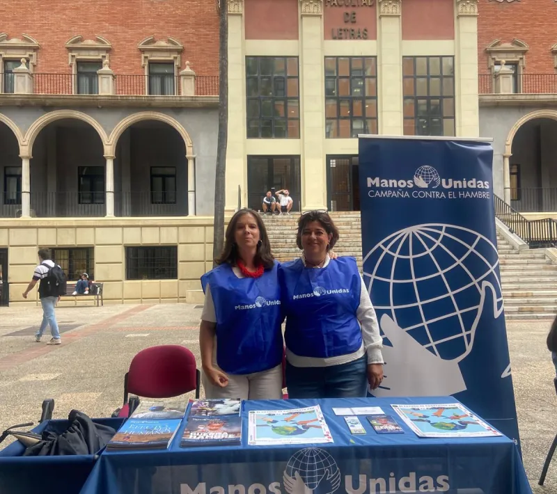 Punto informativo de Manos Unidas en la Universidad