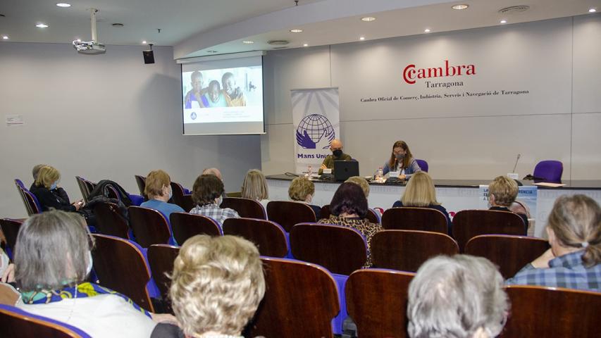 Conferencia "Transformando vidas"