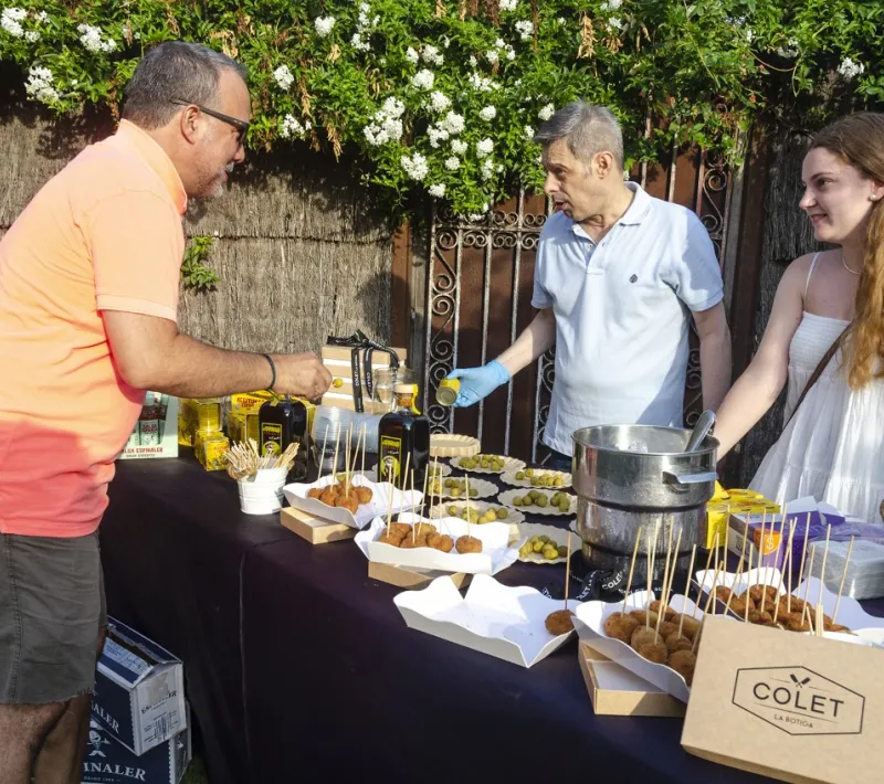 "Vinet Solidari" en los jardines de la Casa Miret de Tarragona