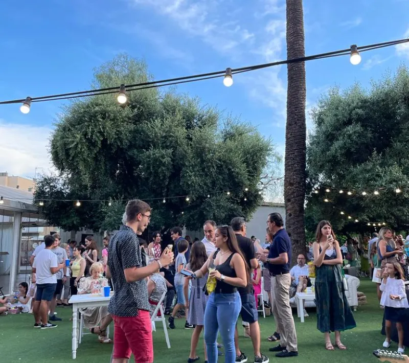 "Vinet Solidari" en los jardines de la Casa Miret de Tarragona