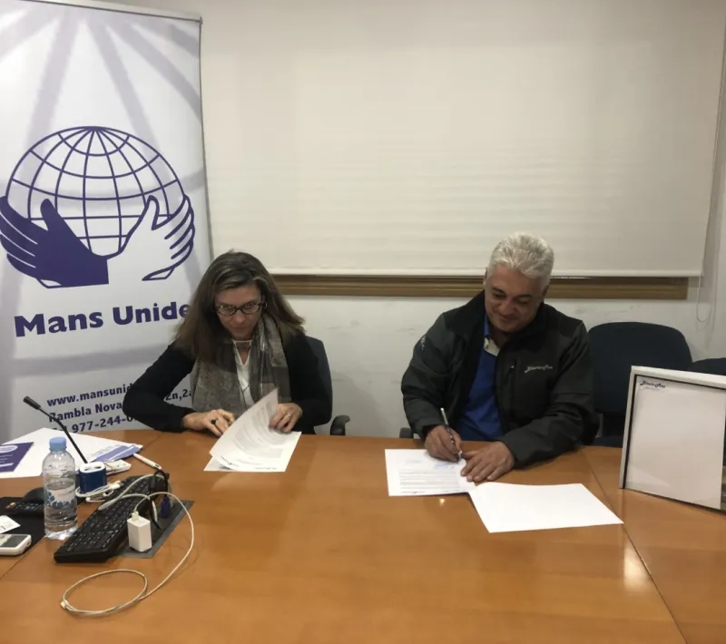 Firma convenio de colaboración de Blavis Mec 2014, SL con Mans Unides