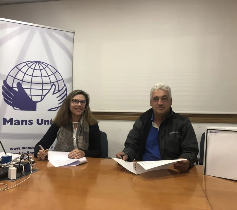 Firma convenio de colaboración de Blavis Mec 2014, SL con Mans Unides