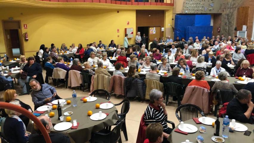 Éxito de partipación en la Cena Solidaria del Vendrell
