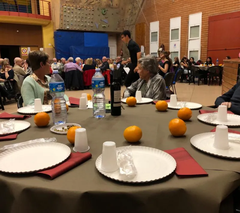 Éxito de partipación en la Cena Solidaria del Vendrell