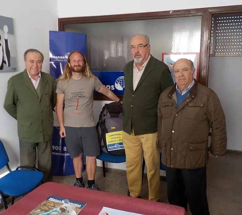 Rubén con voluntarios de jerez de la Frontera.