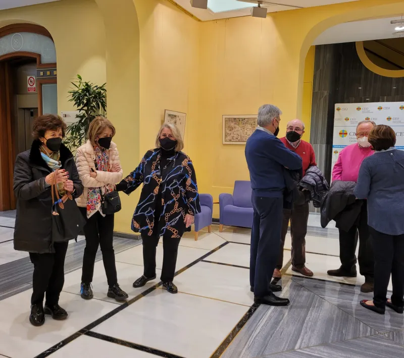 Momentos antes de la presentación de la Campaña 63 en Manos Unidas Valencia, en el Palacio de Colomina CEU.