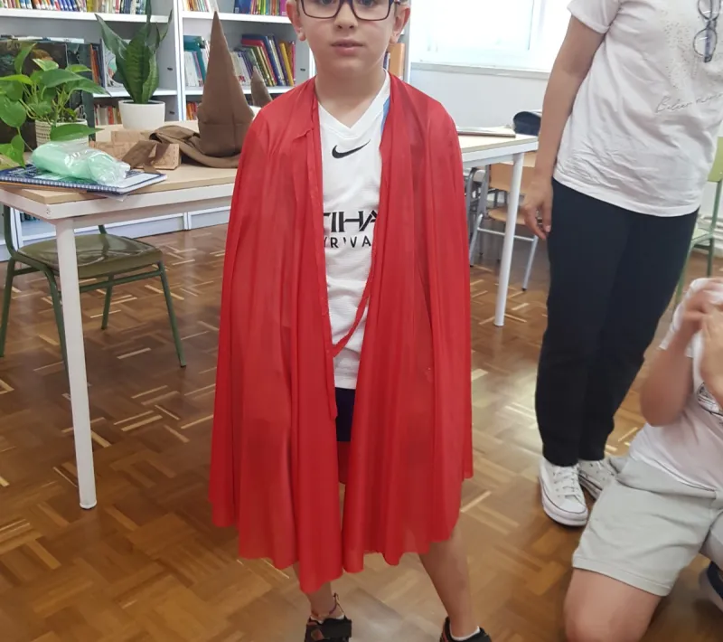 2f732eaf a946 4600 a094 8f6b8bdade72