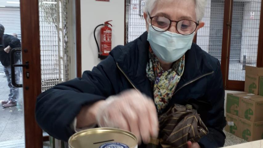 Donativo anónimo de la campaña "Tus pesetas pueden salvar vidas" de Manos Unidas Valencia.