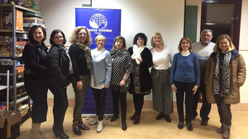 Equipo de trabajo de Manos Unidas de Pego con su delegada comarcal.