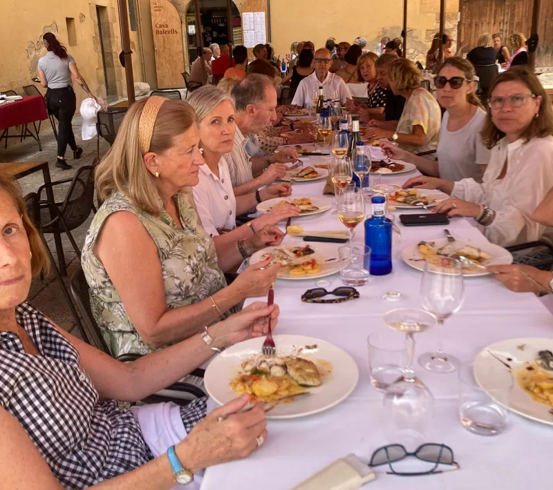Almuerzo equipo voluntarios y voluntarias de Tarragona
