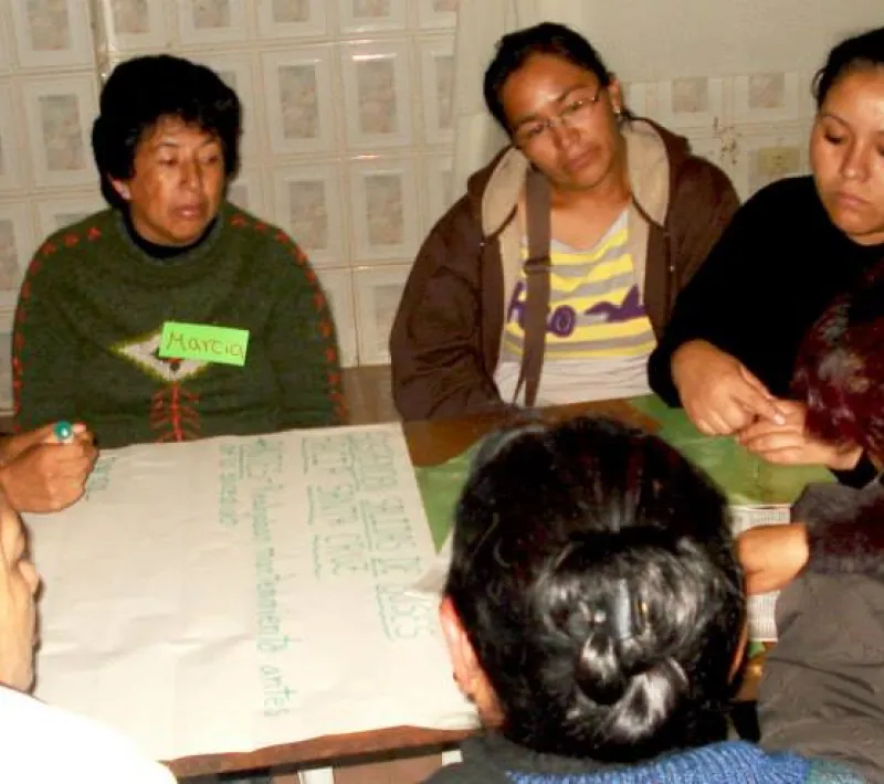 Taller en la Escuela de líderes indígenas Nicolasa Noza de Cuvene' de Beni