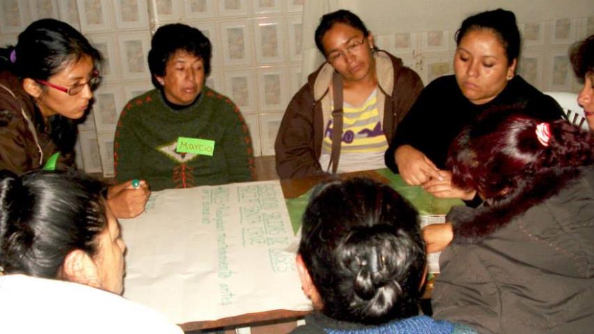 Taller en la Escuela de líderes indígenas Nicolasa Noza de Cuvene' de Beni