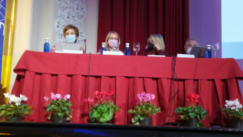 Patricia Garrido, responsable de proyectos en el Sudeste Asiático de Manos Unidas; Elena Gallego, responsable de la Zona de la Comunidad Valenciana y Baleares en el Área de Delegaciones de Manos Unidas;  Ana Ruiz, delegada de Valencia y Eladio Seco de Herrera, tesorero de Valencia.