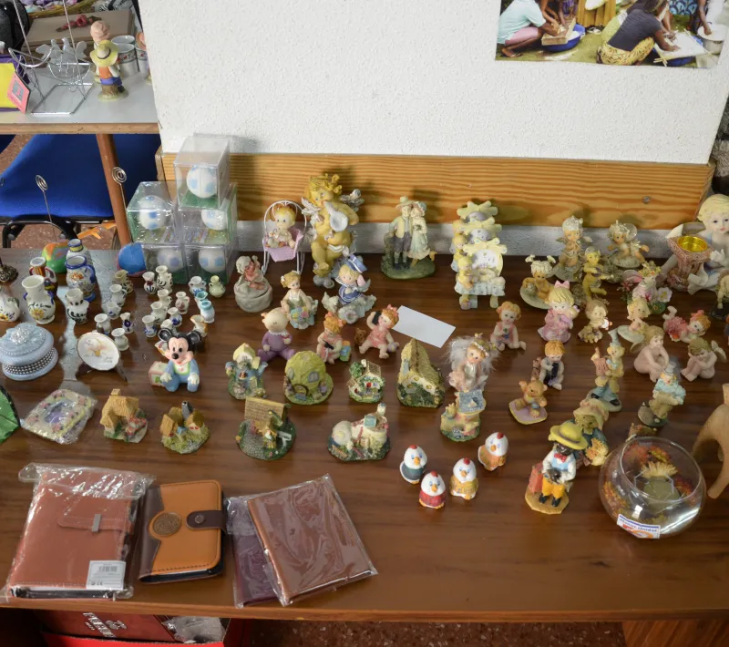 8 0
