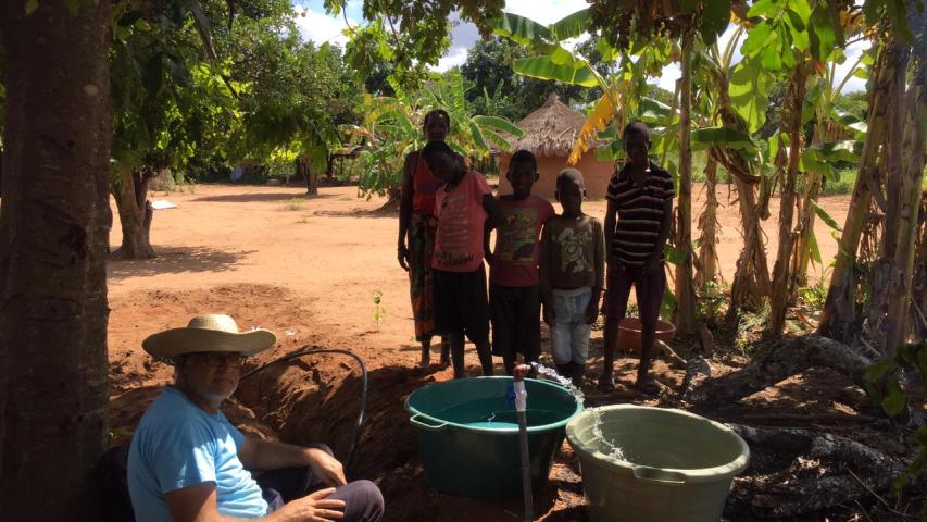 Proyecto de unas aldeas en Mozambique a las que la llegada del agua ha mejorado notablemente la calidad de vida.
