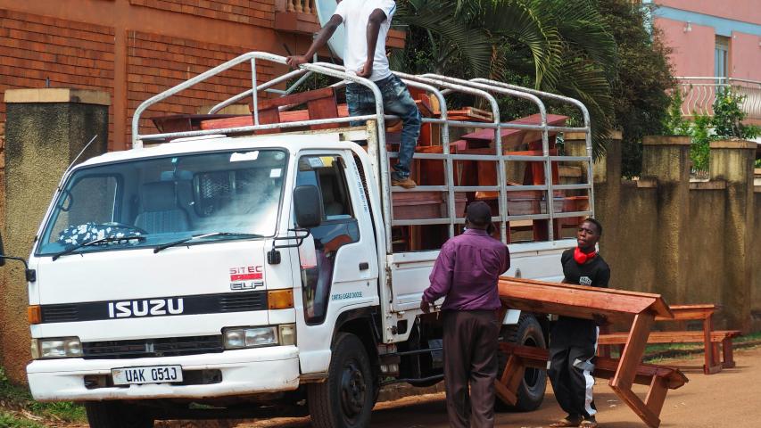 Transporte de material escolar