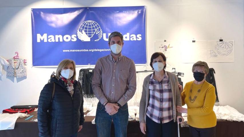 Rastrillo Solidario organizado por la comarcal de Requena de Manos Unidas Valencia.