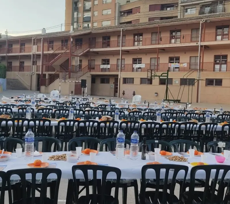 Más de 200 personas asistieron a la Cena del Hambre de Alcoy de Manos Unidas Valencia.