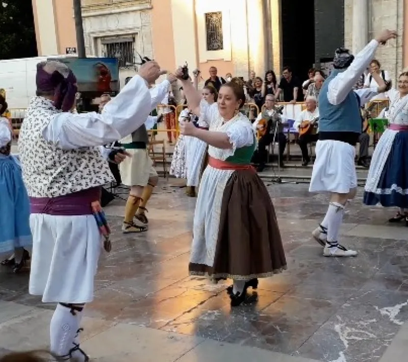 Grup de Danses Sant Vicent Ferrer durante su magnífica actuación.