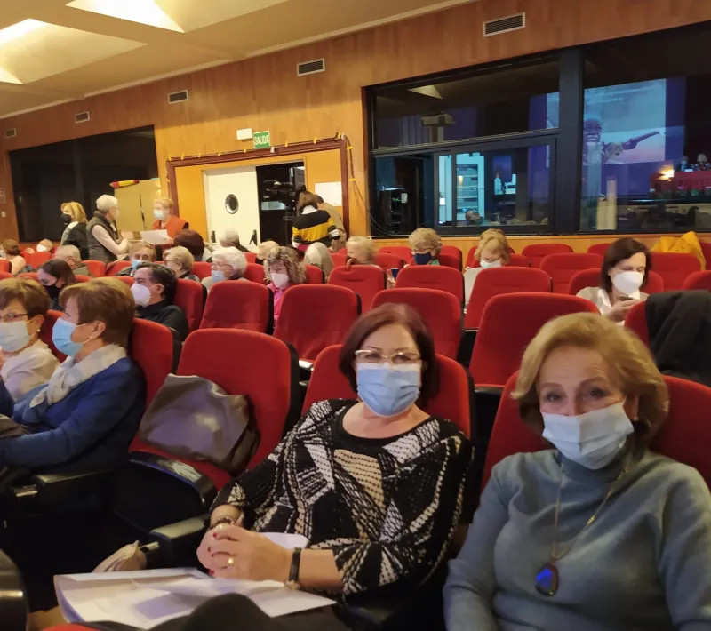 Asistentes a la Asamblea Diocesana Anual de Manos Unidas Valencia.