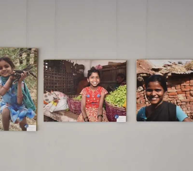 Exposición 24 horas en la vida de una mujer del siglo XXI en India, de Manos Unidas Valencia