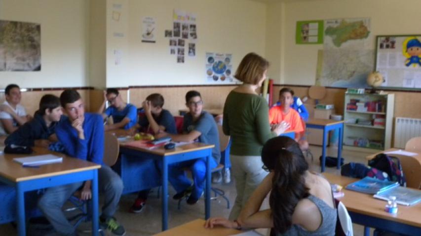 a.salud explicando que es manos unidas