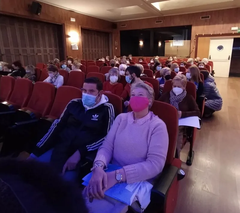 Asistentes a la Asamblea Diocesana Anual de Manos Unidas Valencia.