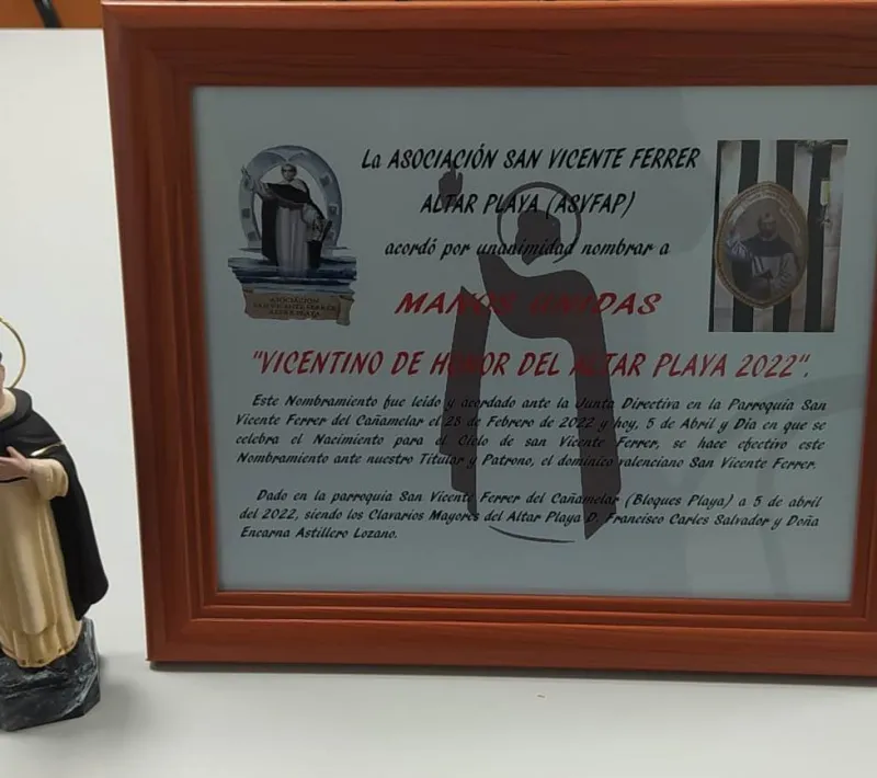 Detalle del reconocimiento entregado a Manos Unidas Valencia.