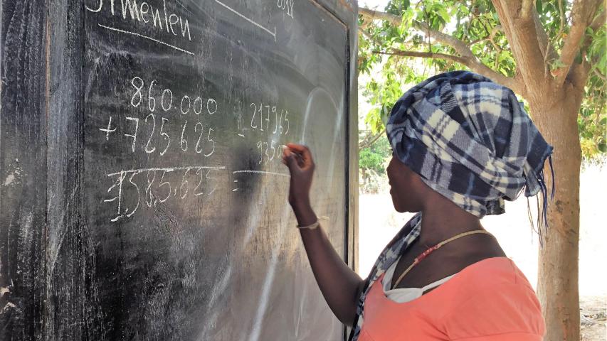 El analfabetismo condena a millones de mujeres a la pobreza_Día Alfabetización_Foto: Adela González, Senegal