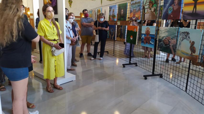 Ambiente de la sala de Exposiciones en la Estación del Norte.