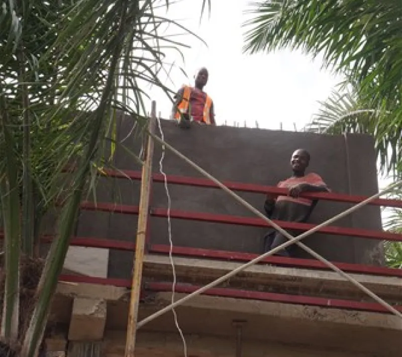 Mejora de instalaciones de escuela primaria en Kangandala (Angola)