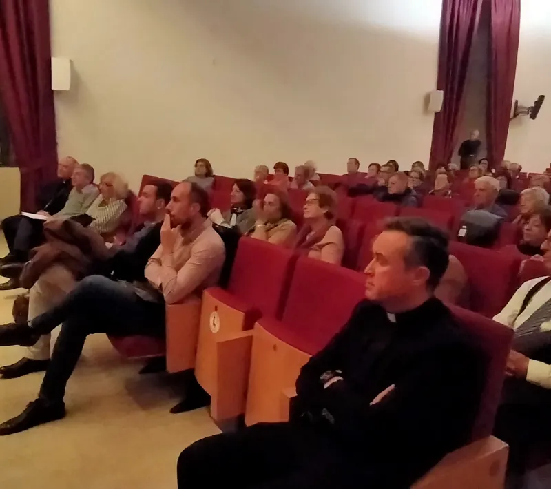 asistentes al acto de presentacion campana 2025