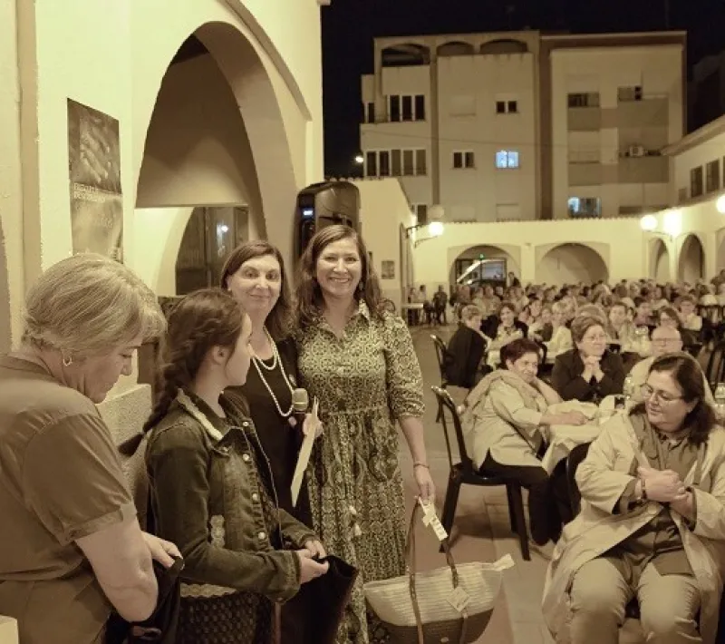 Cena solidaria en la comarcal de Sagunto de Manos Unidas Valencia.